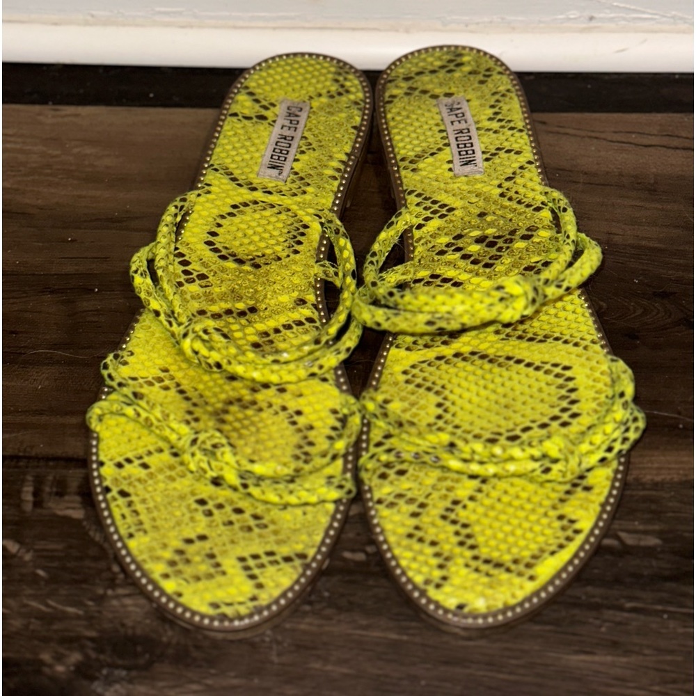 Like green snake skin sandalss
